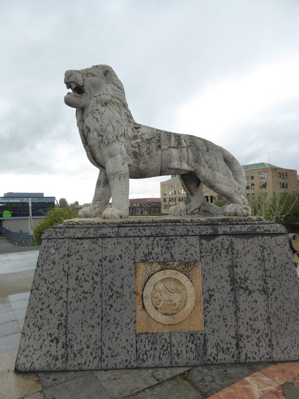 西班牙莱昂狮子雕塑
